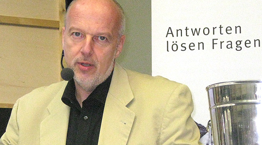 Herbert Dobrovolny moderiert den Ö1 Quiz gehört.gewusst