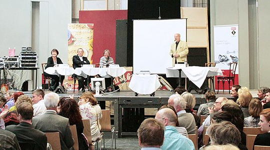 Herbert Dobrovolny moderiert den Ö1 Quiz gehört.gewusst